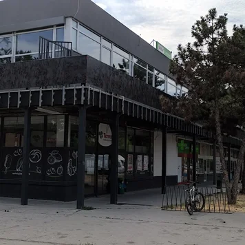 Obchodné centrum Nové Zámky, fotografia 4